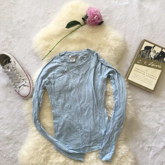 Guess - Picture 2 of 7